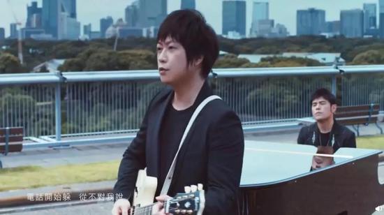 而如今成为了“一代”的情感共演
