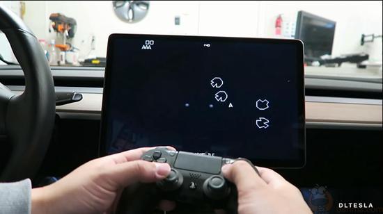 特斯拉还适配PS4和Xbox手柄