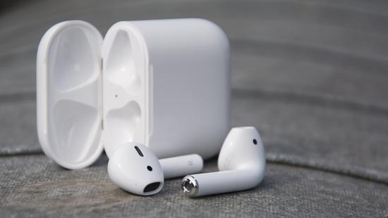 AirPods(图片来自Zaibis.com)