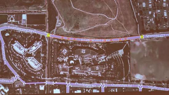 Ground Truth的操作员把各种来源的道路数据对齐。来源:CNET