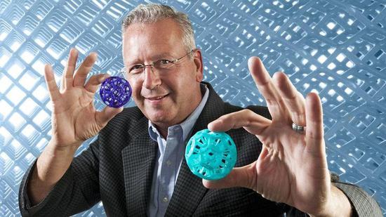 Carbon3D 联合创始人 Joseph DeSimone,图片来自 Forbe