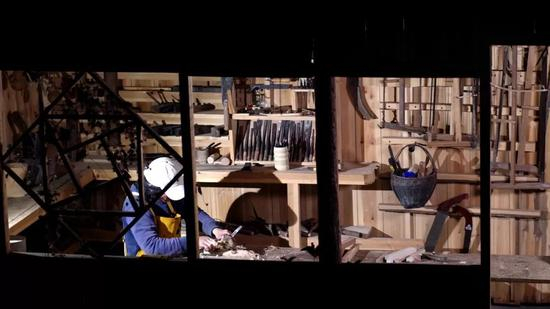 小喜注册了账号“我们的小喜”,用视频记录自己做手工的过程