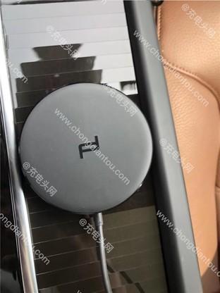 华为Mate RS无线充电器曝光(图片引自充电头网)