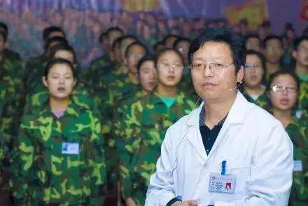 是不想负责任的家长,试图把责任从自己身上撇开的手段。