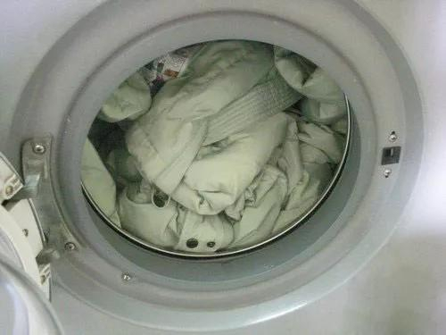 使用带有羽绒洗功能的洗衣机(图源weixin)