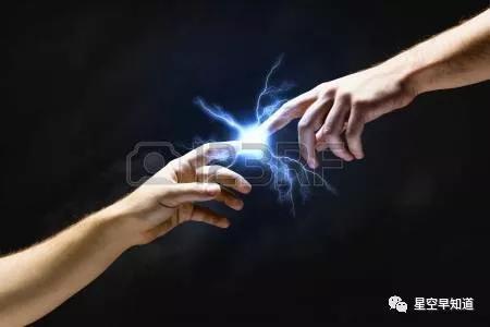 过去,现在,未来。人类文明会延续多久?如果我们最终灭亡,是源于外星入侵,还是自己的疯狂? 来源:123RF.com