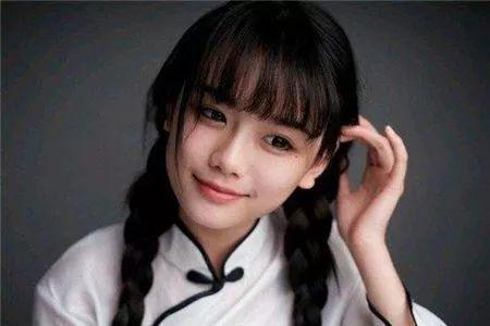 南笙(本名:罗小伊)