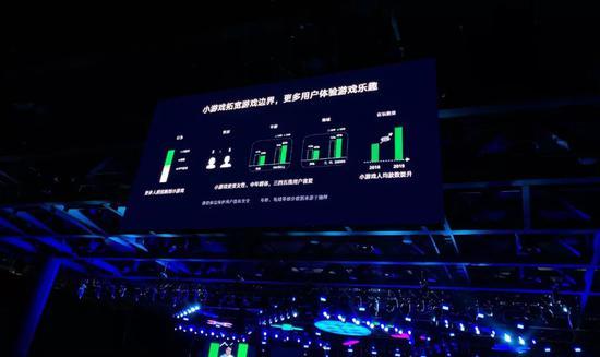 摄影:崔鹏