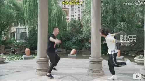 “狂笑”给人留下的印象最深刻