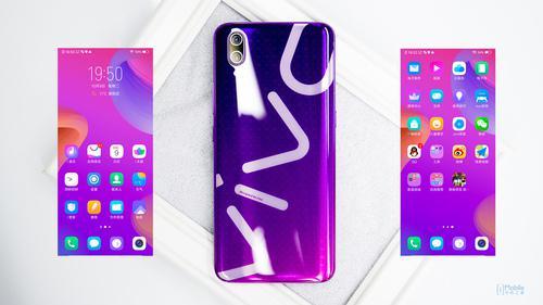 为了与背部的颜色相匹配,vivo还设置了相应的壁纸,使内外更加和谐统一。