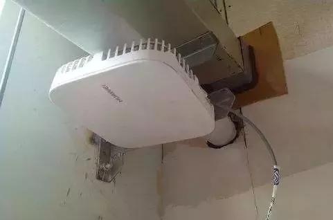 微基站,和无线路由器差不多大