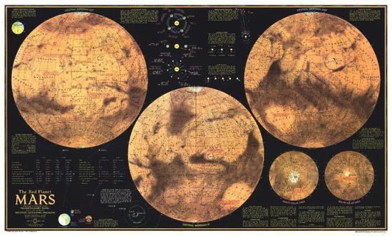 1973年国家地理出版的火星地图,正面信息包括五个角度的火星反照率地图、火星季节变化规律、轨道特征、逆行图示、冲日图示、地质、大气、磁场和各种参数。