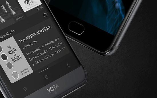 背面加电子墨水屏的“双屏”手机(图源:tweakers.net)