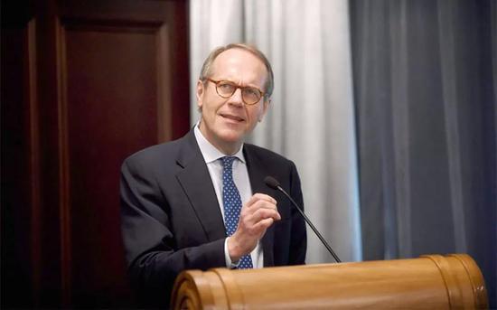 约玛.奥利拉(Jorma Ollila)带领诺基亚成功转型,并将其塑造为行业霸主。