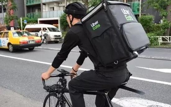 *东京大阪街头外卖小哥日渐增多