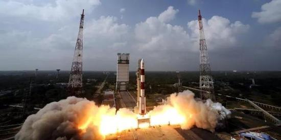 印度PSLV-XL火箭发射瞬间(图片来源:spaceflightinsider)