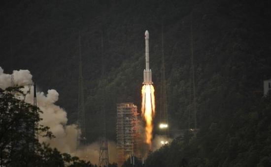 中星16号2017年4月12日发射成功(图片引自互联网)