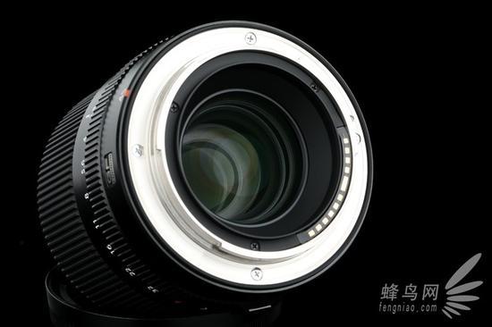 富士GF 45mm F2.8 R WR后镜组以及卡口