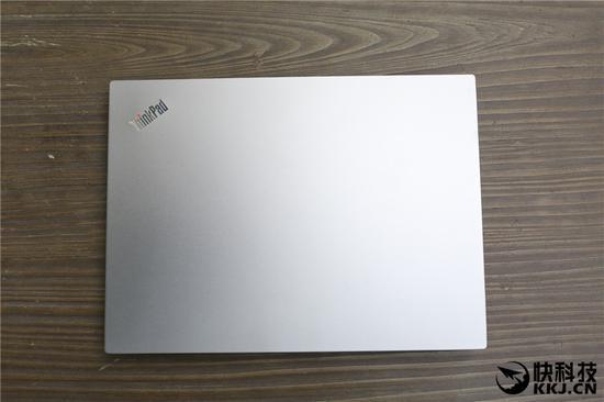 ↑↑↑ThinkPad翼480 A面