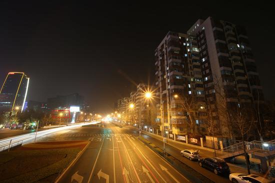 图中红色框选区域为星芒对比选区