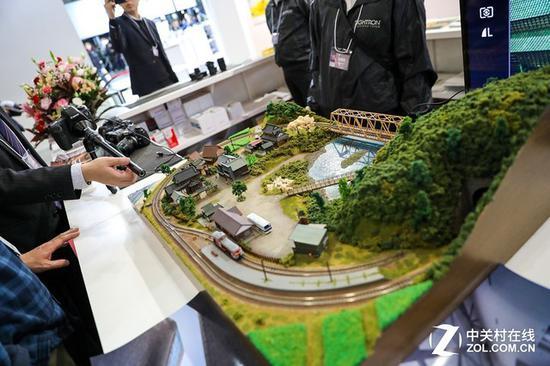 CP+2017上老蛙展台的布景(展示的特殊规格微距镜头)