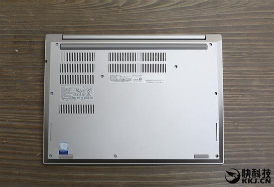 ↑↑↑ThinkPad翼480 D面