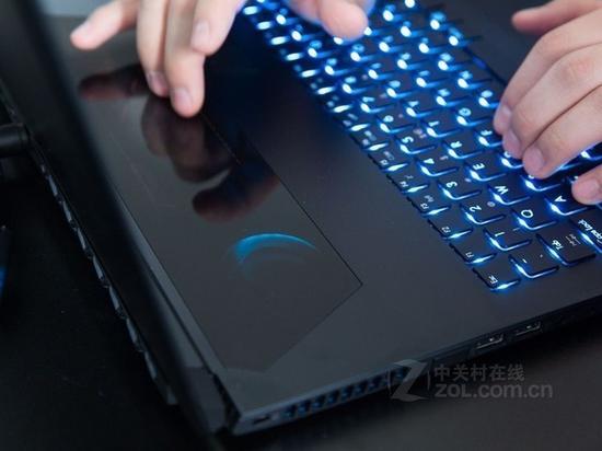 Acer/宏碁 掠夺者Triton 700