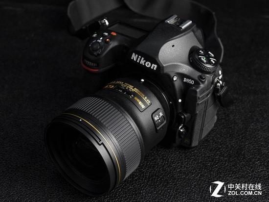 尼康28mm f/1.4E与尼康D850搭配