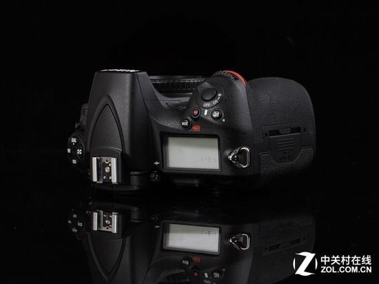 尼康D810