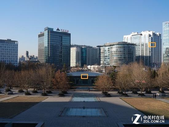 截取对比画面(橙色框内为100%放大截图区域)