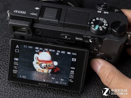 索尼A6300采用纯按键操控,入门用户需要先熟悉一段时间