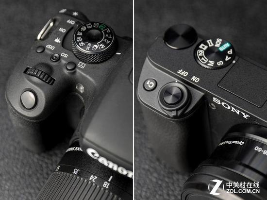可以看到佳能EOS 800D(左)提供了更宽大、更深的握持手柄
