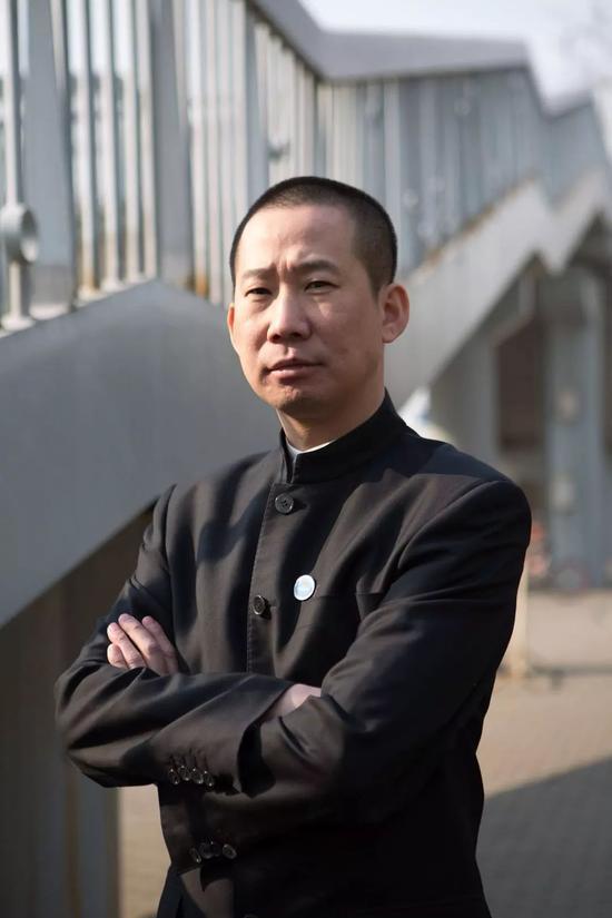 罗鹏告诉自己,如果不尽快变成唯一,最终不是输给对手,而是输给时间。摄影:邓攀