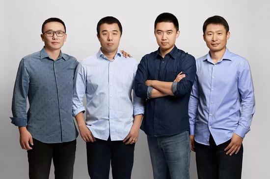 车和家联合创始团队,左起:车和家联合创始人、总裁沈亚楠,车和家联合创始人、CFO李铁,车和家创始人、董事长兼CEO李想,车和家联合创始人、总工程师马东辉