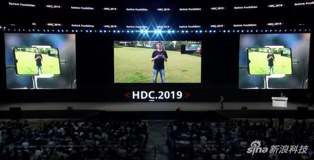 现场演示,无人机摄像头代替了手机摄像头