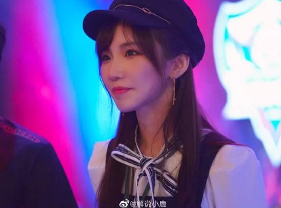 小鹿在KRKPL/图源微博“解说小鹿”