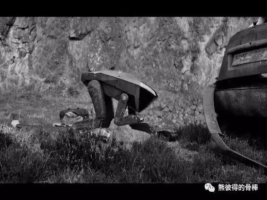 图为机器狗“金属头”(Metal Head)取自《黑镜》第四季第五集《金属脑袋》
