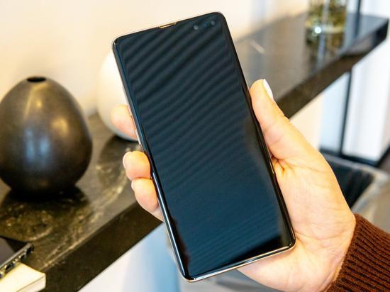Galaxy S10 5G正面 图源:CNet