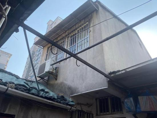 吴德宏居住的二层小楼。新京报记者 祖一飞 摄