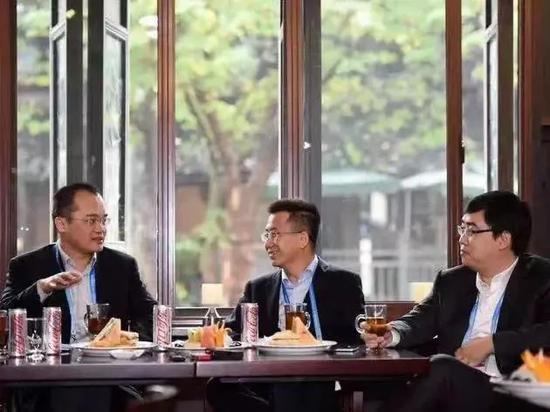 王兴(左)、张一鸣(中)、程维(右)