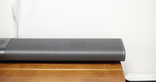 在SoundBar和分体电视之外,它也是AI音响