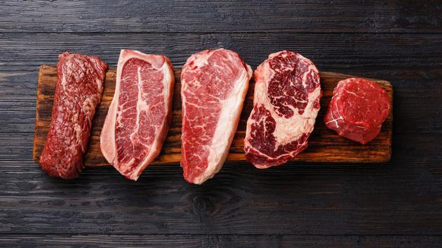 如果只吃牛肉的话,高胆固醇、癌症和寿命缩短都是非常现实的风险