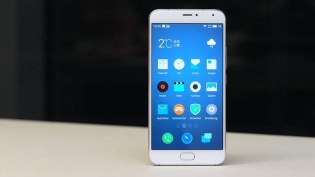 魅族PRO5就是一款在当时可谓尽善尽美的产品。图片来自Androidpit。