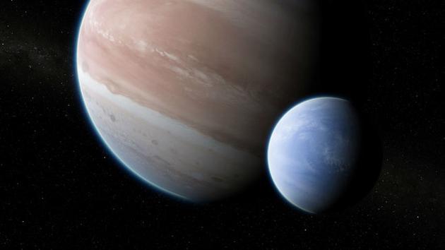 系外行星开普勒-1625b及其可能的卫星,其大小估计与海王星相当。研究人员称,这颗潜在卫星以及其他类似的系外卫星,甚至可能具有自己的卫星。