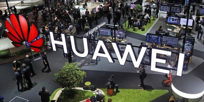 外媒:华为囤积重要零部件 为5G折叠屏幕手机护航