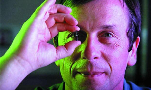 ▲ 凯文 · 沃维克(Kevin Warwick)