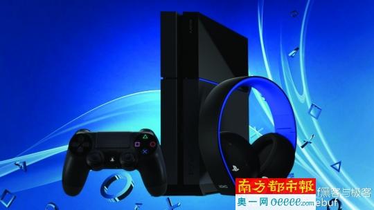 索尼PS4游戏机