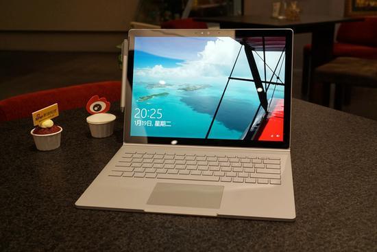 微软 Surface Book