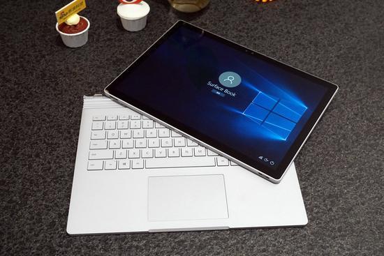 拆分后的Surface Book