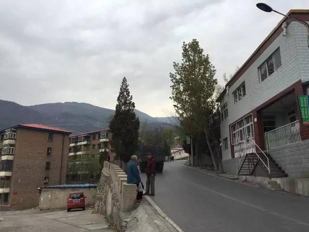 房山地震事发地附近的居民楼(供图:北青网)